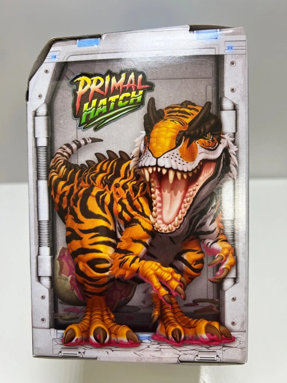 Primal Hatch Hybrid Hatchers Toy - Yellow & Tan